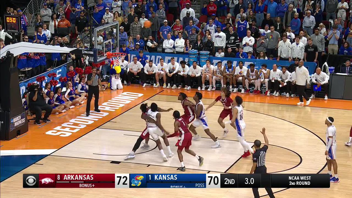 ARKANSAS ELIMINATES THE CHAMPS ๐ฑ THE RAZORBACKS ARE DANCING ON TO THE #SWEET16 ๐ #MarchMadness Arkansas Menโs Basketball ๐