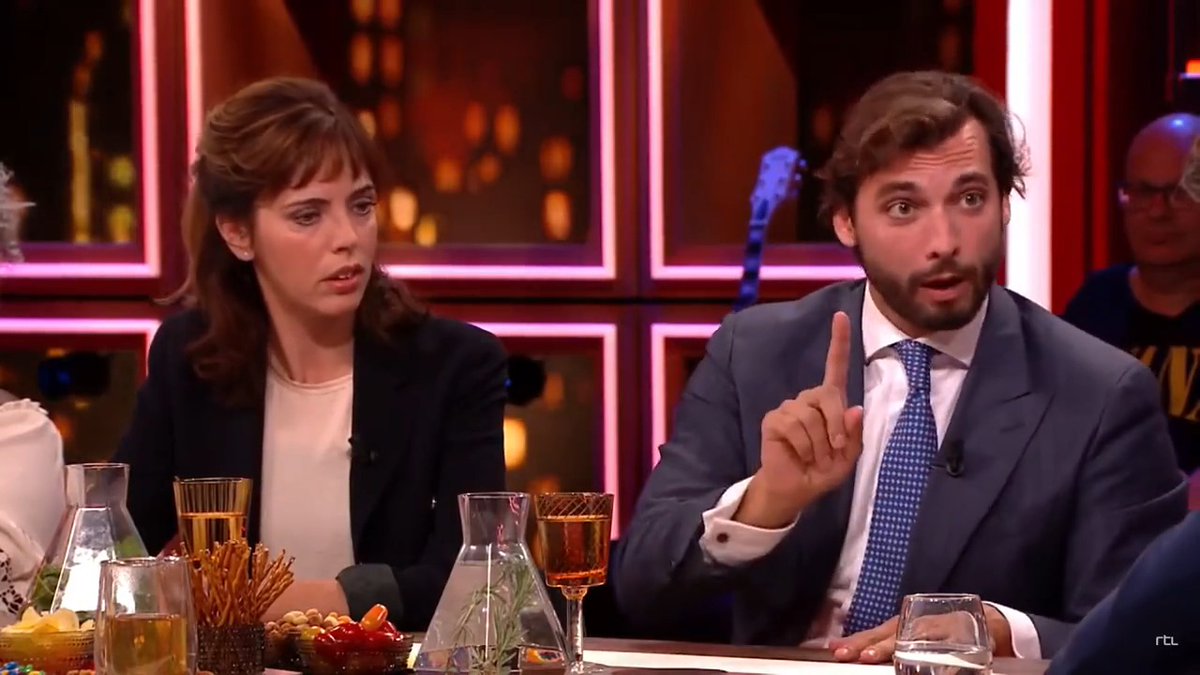 Voor alle kijkers van #WNLopZondag en #Buitenhof is dit toch gewoon een must see. Kijk eens hoe die groene hysterici door de mand zijn gevallen en hoe oerrealisme het wederom wint van gevoelsargumentatie. Dit was in 2018. Met de kennis van nu had Baudet 100% gelijk.
