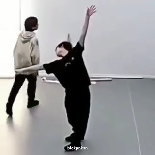 updated compilation of #SUNOO spinning/twirling ♡