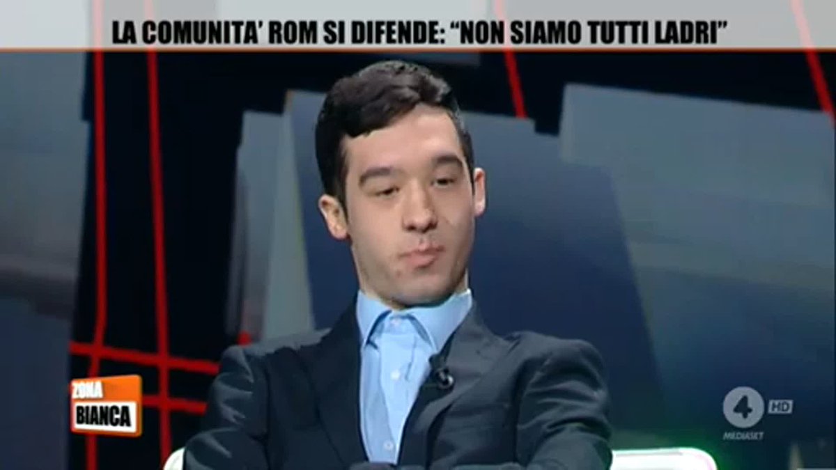 A #zonabianca il confronto tra il giornalista Antonio Caprarica e Nicholas Vaccaro, vice presidente del Comitato Sicurezza per Milano, che volontariamente, filma le borseggiatrici intente a commettere il furto.
