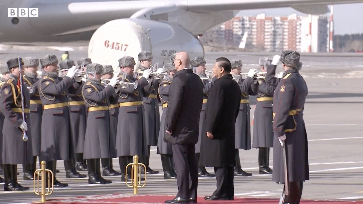 【现场画面】中国国家主席习近平抵达莫斯科，开始对俄罗斯进行国事访问。这是乌克兰战争爆发以来，中国领导人首次访俄。