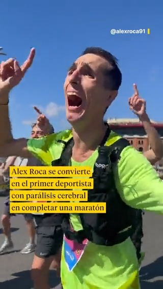 🏅Alex Roca se ha convertido en el primer atleta del mundo con un 76% de discapacidad física en completar un maratón, una gesta que ha logrado este domingo al cruzar la línea de meta del Zurich Marató Barcelona 2023 con un tiempo de 5:50:51. 📸 Alex Roca Campillo