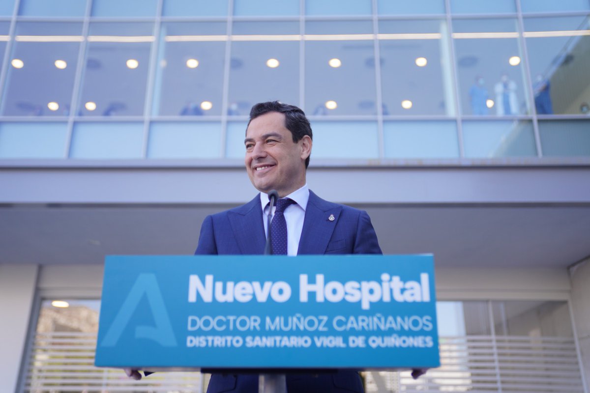 Pública, universal y gratuita. Así es la Sanidad en #Andalucía y así va a seguir siendo. La salud y el sistema sanitario público son una prioridad para este Gobierno. Siempre poniendo en el centro a nuestros sanitarios y con inversión: 13.800 millones en 2023.