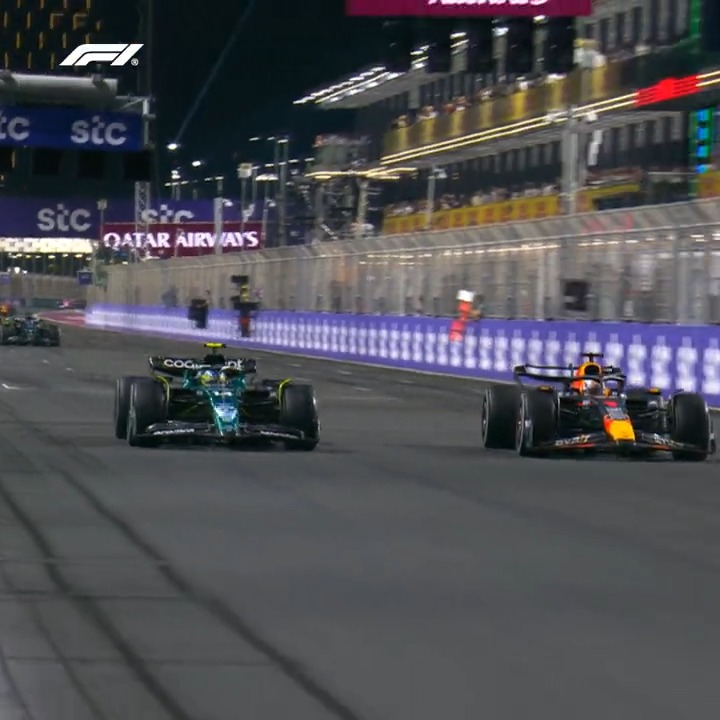 Smoooooth overtaking from Max Verstappen in Jeddah 🧈 #SaudiArabianGP #F1