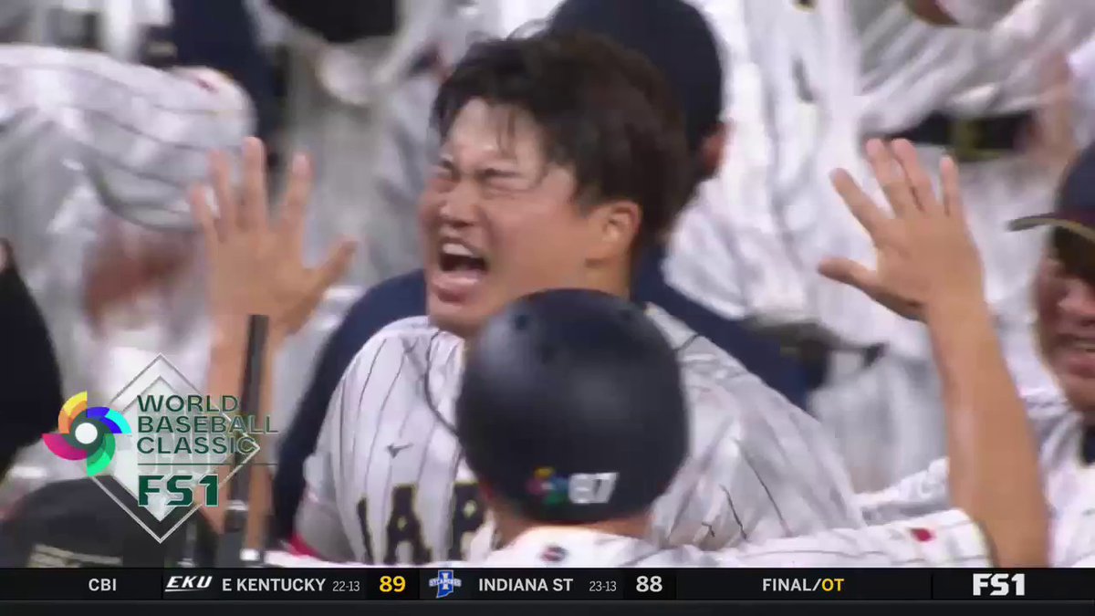 ELECTRIC. ⚡️ The Japanese call on Munetaka Murakami's walk-off is as good as it gets 🇯🇵