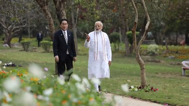 A special visit to the Buddha Jayanti Park with my friend, PM 岸田文雄.