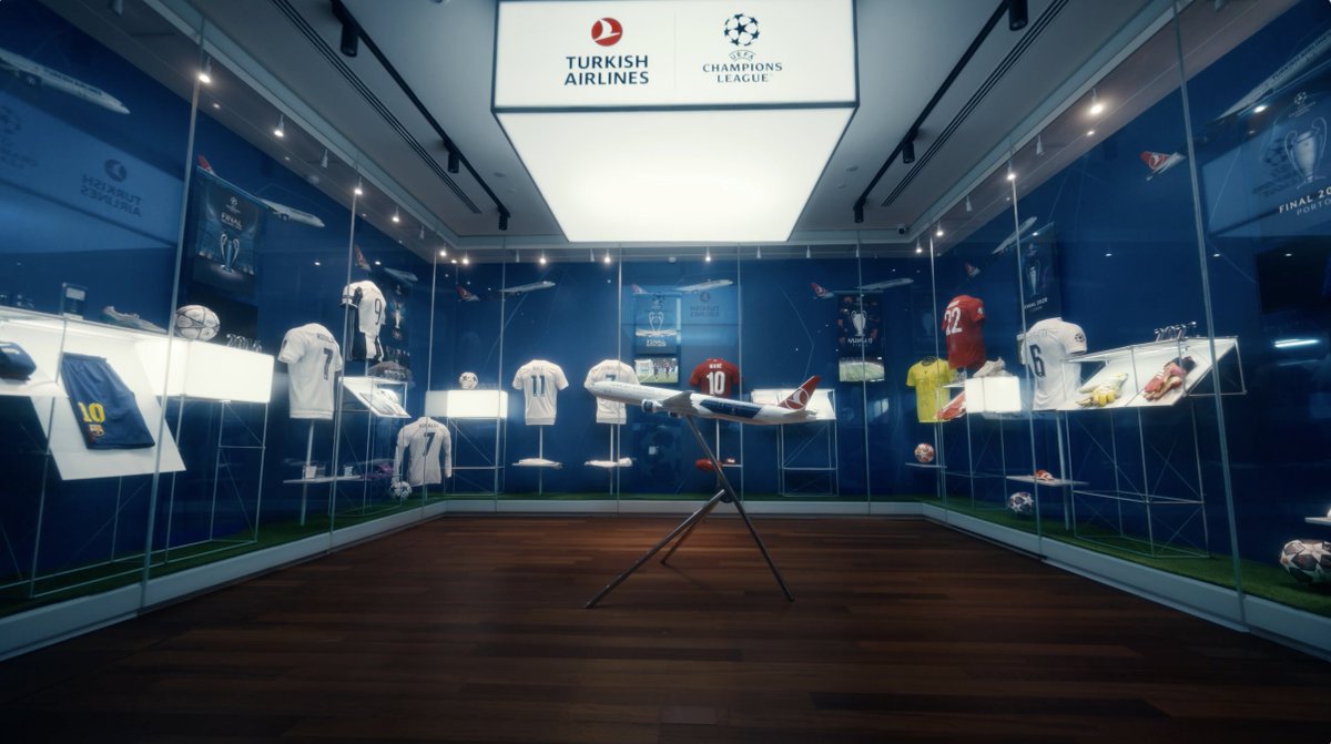 ✈️🏆 Turkish Airlines Lounge Business is thrilled to announce the opening of the UEFA UEFA Champions League Finals Exhibition. Witness the breathtaking history of the competition, including the 'Miracle of Istanbul' in 2005, featuring priceless memorabilia. #UCL #TurkishAirlines