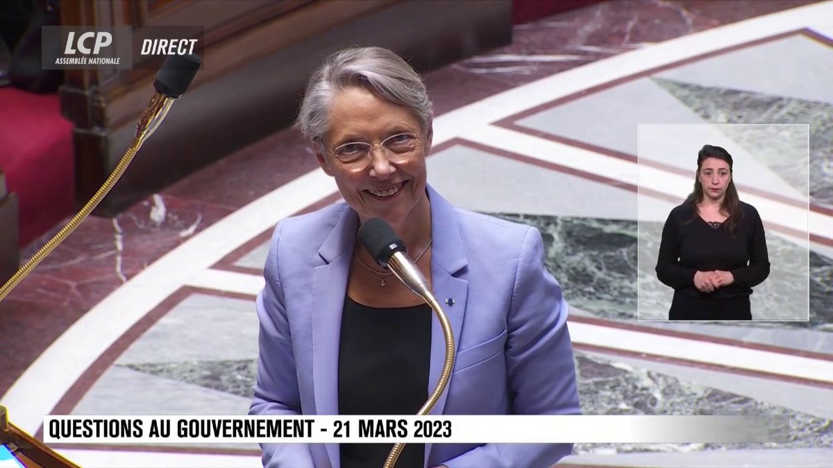 "Mathilde Panot, hier soir, votre violence verbale a débordé dans la rue", accuse Élisabeth BORNE en critiquant le "registre haineux" et les "attaques contre les institutions républicaines" de la La France insoumise. "Respectez notre démocratie." #RéformeDesRetraites #DirectAN #QAG