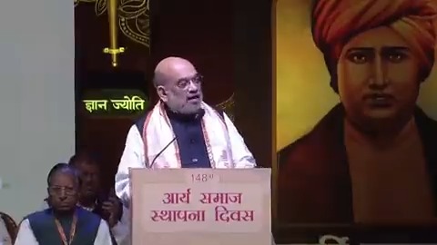 आजादी के आंदोलन का इतिहास महर्षि दयानन्द सरस्वती जी और आर्य समाज के योगदान के उल्लेख के बिना अधूरा है।