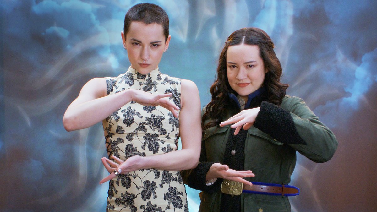 the best fans in the world 🖤 watch Jessie and Anna surprise master cosplayer, Mayanne