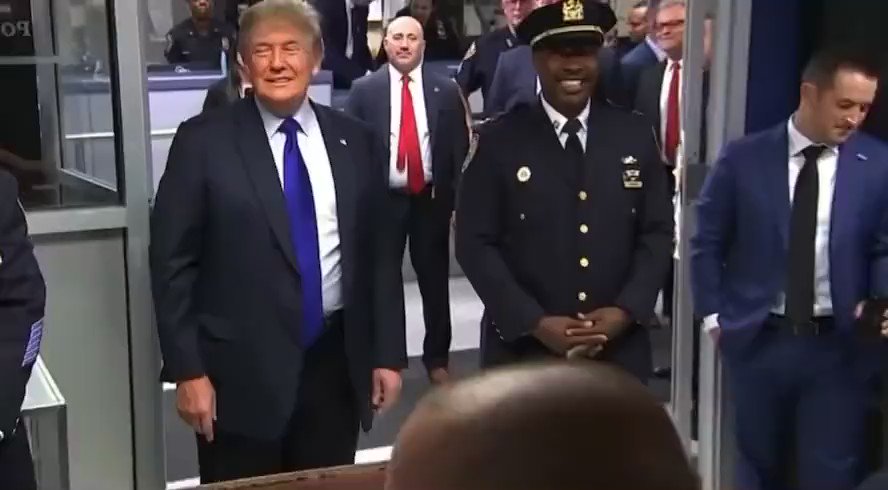 🚨BREAKING: Footage of Trump getting booked by the NYPD tomorrow