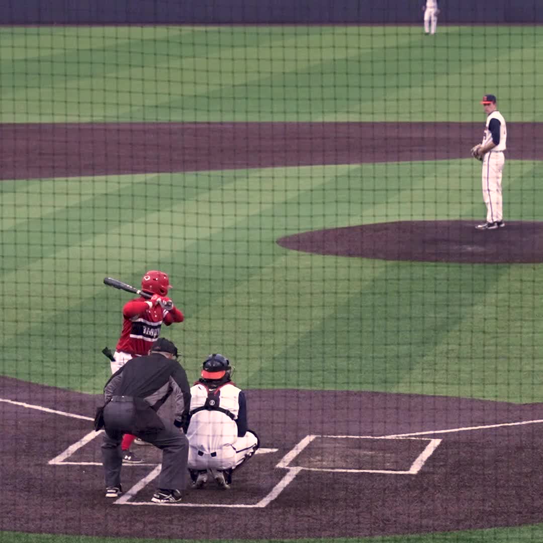 Web gem ✨ Connor making plays in left! #Illini | #HTTO