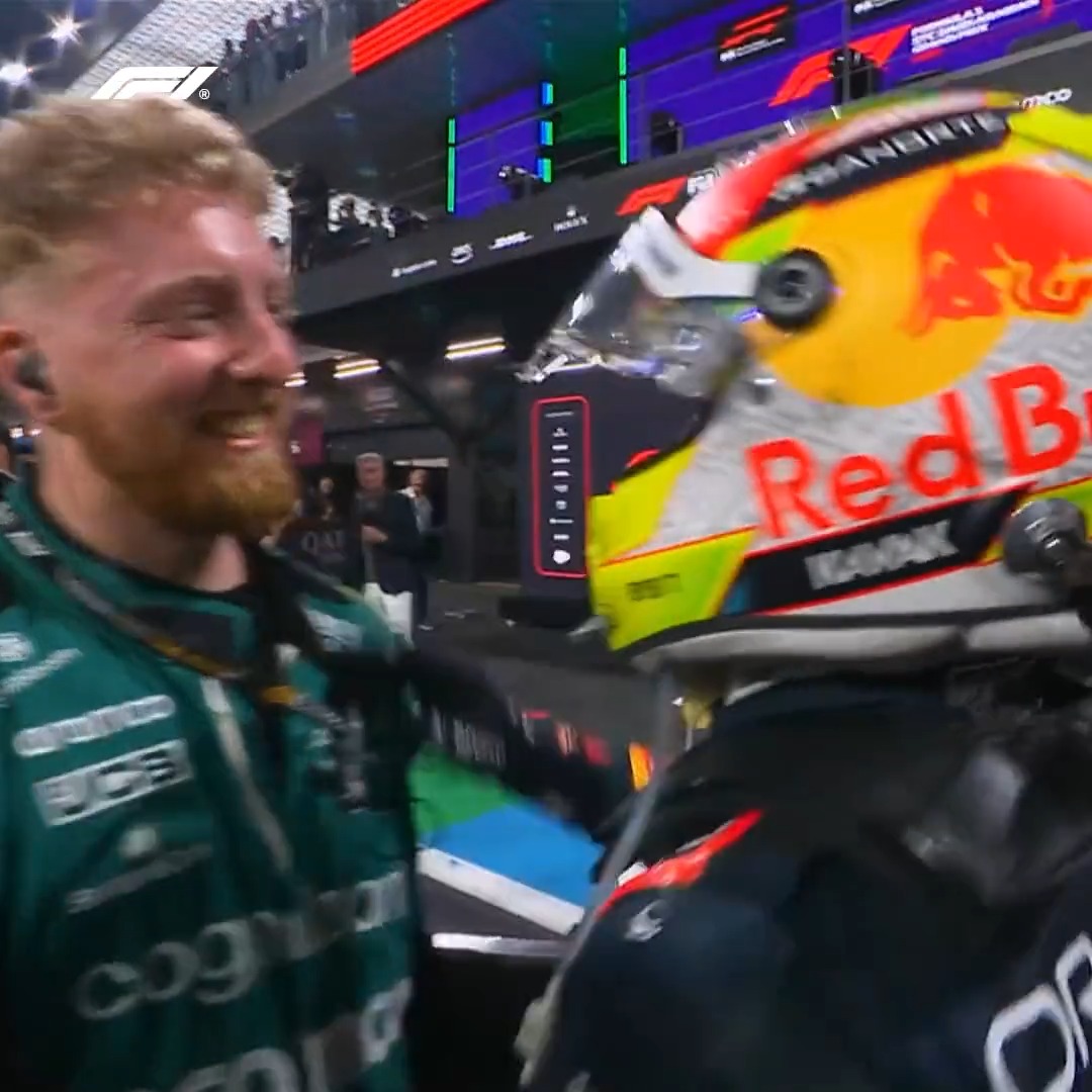 Once team mates, always friends 🤜🤛 #SaudiArabianGP @schecoperez
