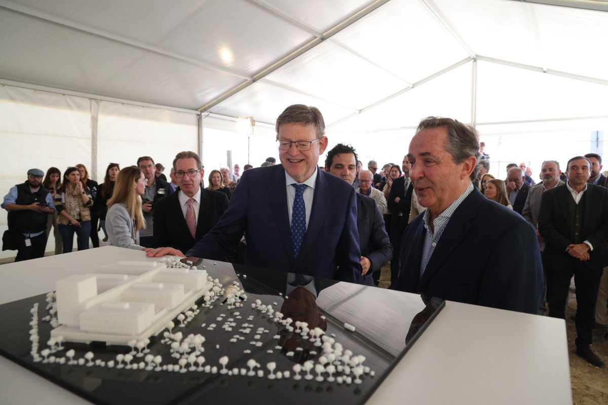 Una inversió històrica: 208 milions d'euros per construir a Paterna el nou Hospital Arnau de Vilanova. Millorarà l'assistència de 340.000 persones, amb més capacitat i serveis. Les instal·lacions actuals seran un hospital de crònics amb 250 llits.
