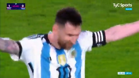 ¡GOOOOOOLAZOOOOO DE MESSI! 8️⃣0️⃣0️⃣ El mejor jugador del mundo la clavó de tiro libre y llegó al gol 800 en su carrera. ¡ANIMAL!
