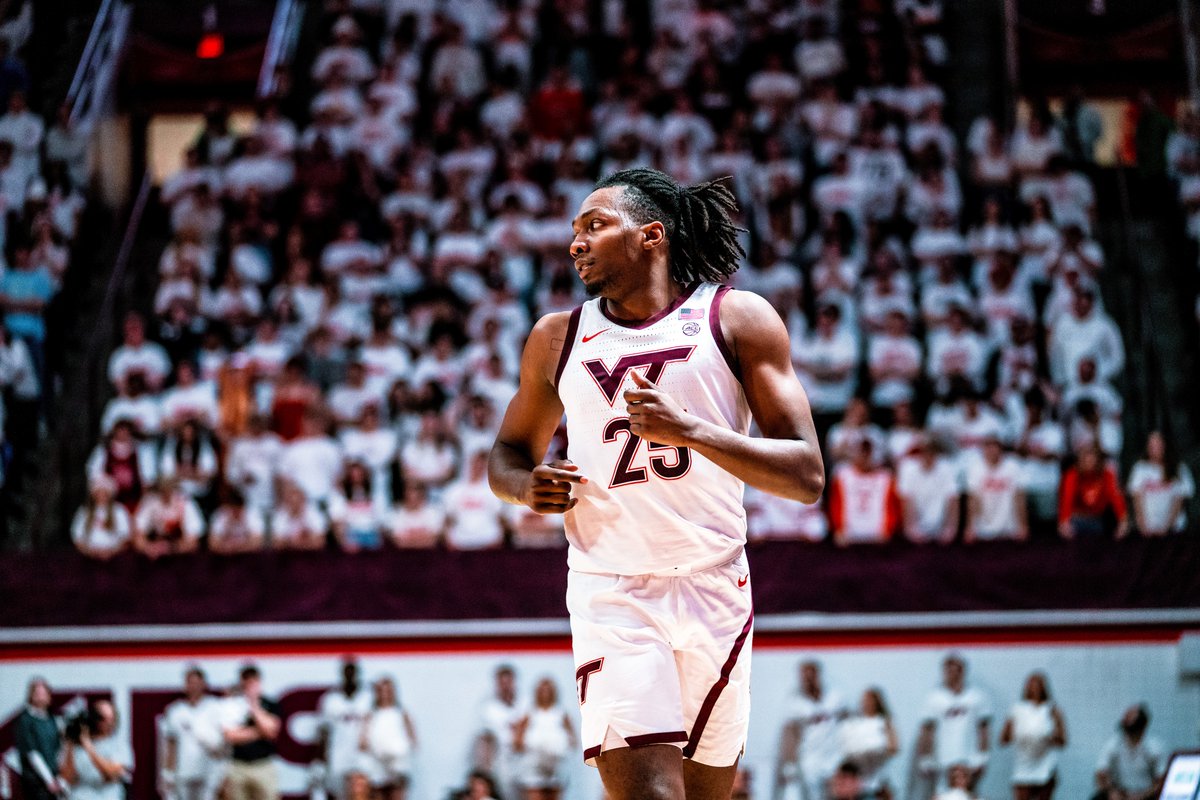 𝗨𝗻𝗿𝗶𝘃𝗮𝗹𝗲𝗱 🏰🔥 POV: taking the court to Enter Sandman 🫡 #StoneByStone