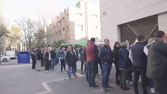 📹 Miles de vallisoletanos acuden al acto de #EspañaDecide con Santiago Abascal 🇪🇸 en la ciudad. ¡Gracias por esta enorme acogida! 💪🇪🇸