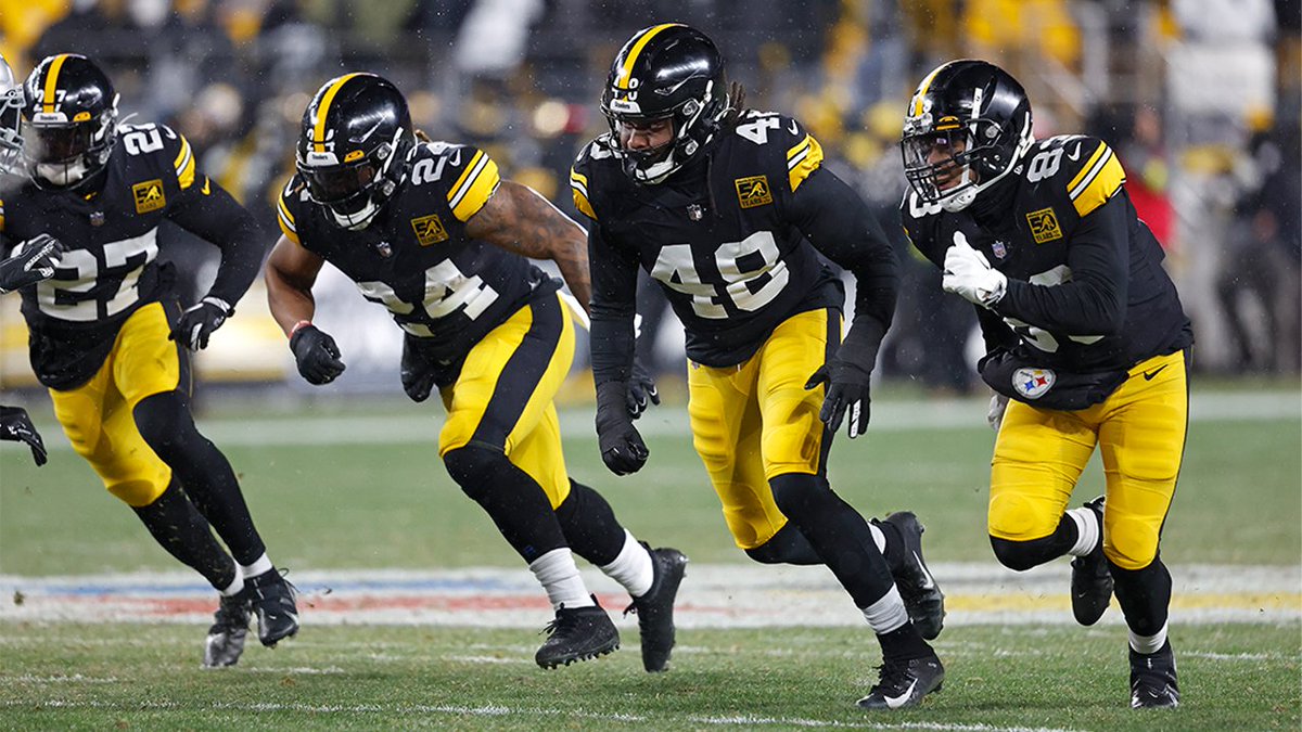 The Pittsburgh Steelers had some jaw dropping plays in 2022 😳 Comment your favorite from the top 10 ⬇️