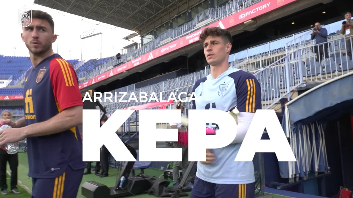 ☺️ Es imposible olvidar el estadio en el que debutas con la Selección Española Masculina de Fútbol. 👨🏻🦱 Kepa Arrizabalaga se estrenó en la portería de España en noviembre de 2017 en La Rosaleda. Ahora, el jugador del Chelsea FC en español afronta una feliz e ilusionante vuelta a portería de España. #VamosEspaña | #EURO2024