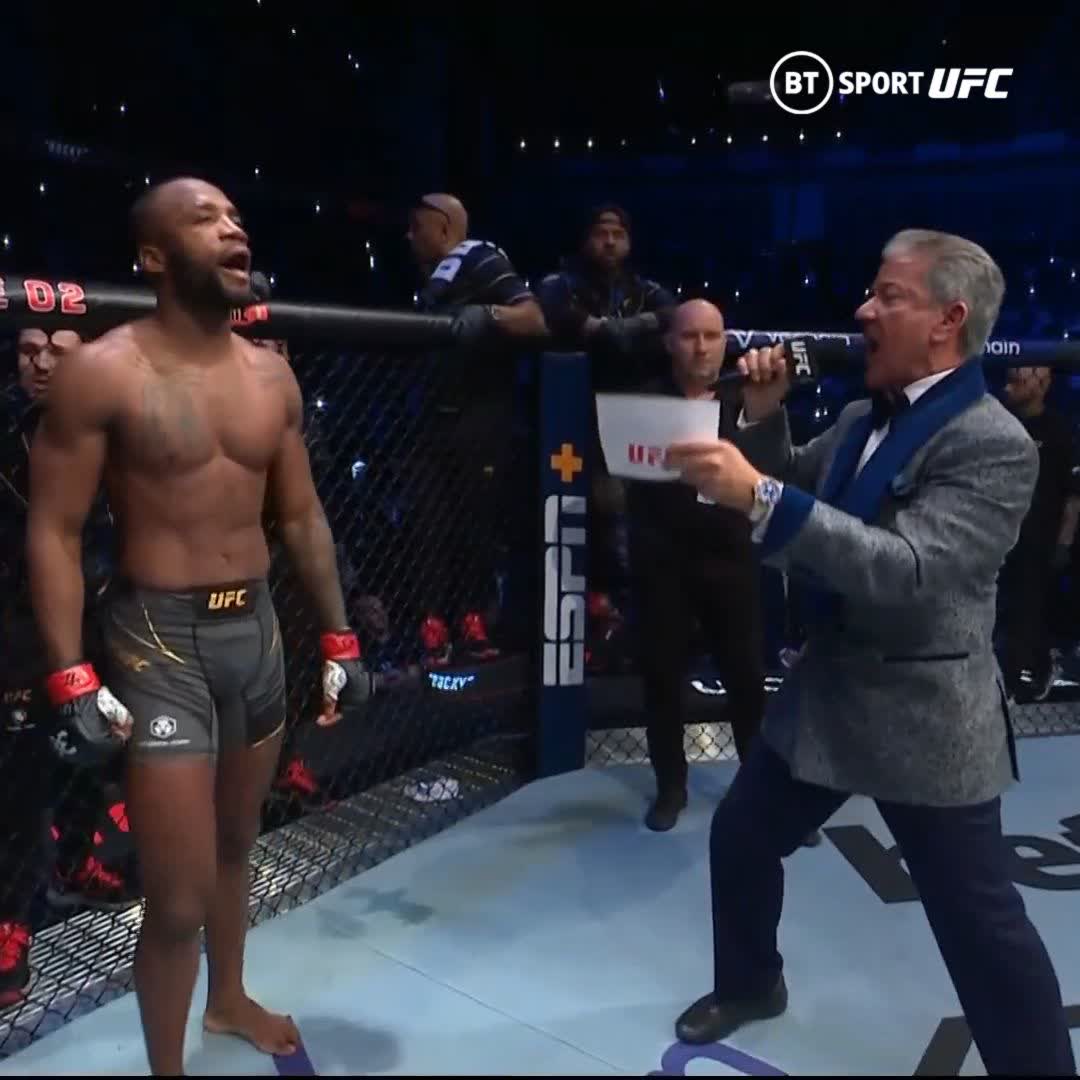 The crowd, the stare down, the chanting along… Bruce Buffer's main event intro in London was LEGENDARY 🇬🇧🎙️ #UFC286