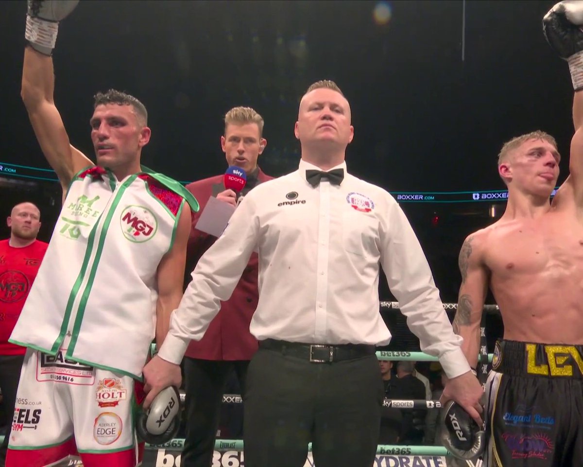 ๐๐๐๐๐ ๐๐ ๐๐๐๐! ๐ฒ๐ฝ The new English super-featherweight champion ๐
