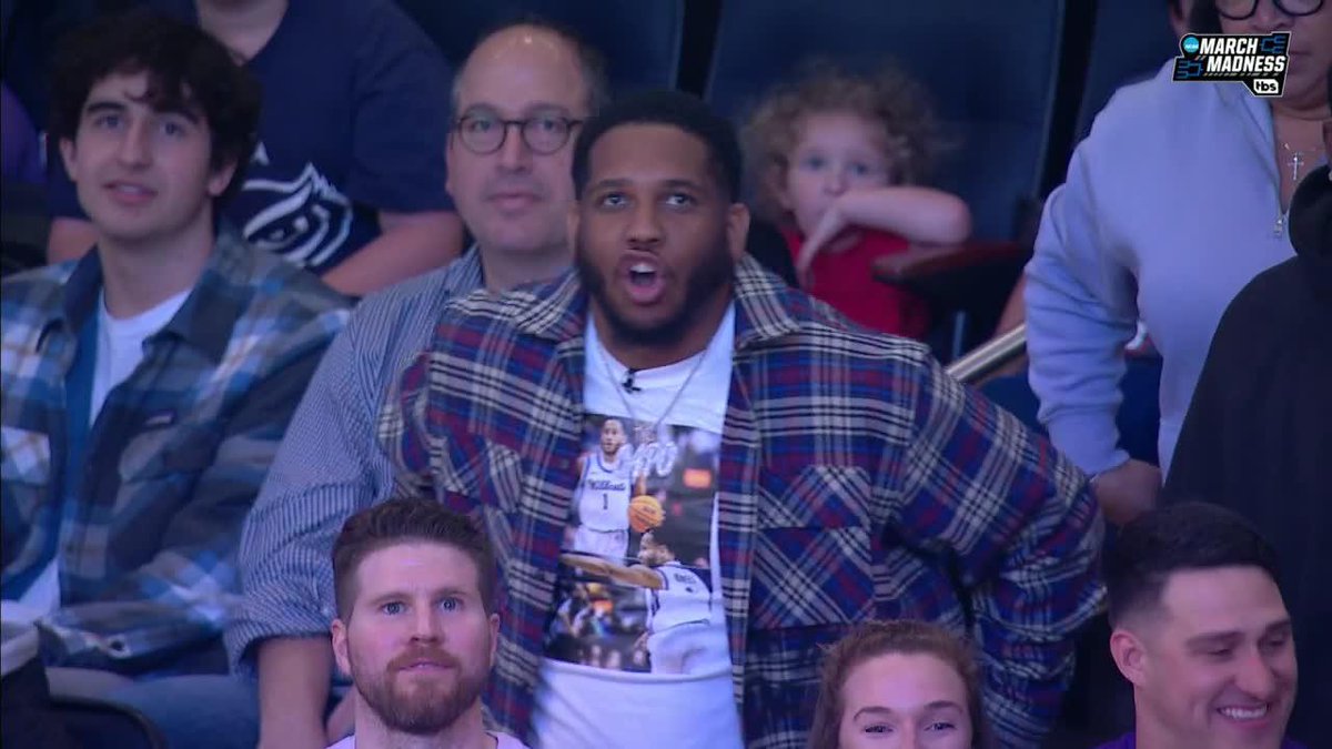 Markquis Nowell's brother is mic’d up 🗣️ Absolute GOLD 😂 (🎥: CBS Sports)
