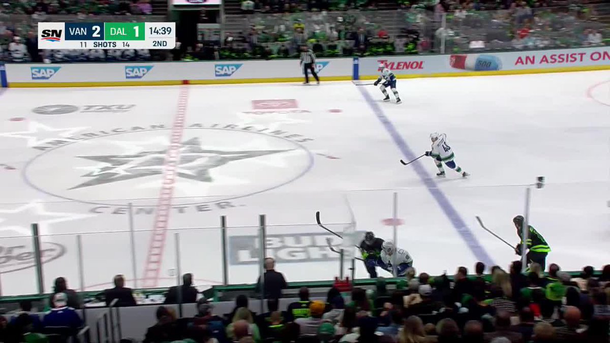NEXT MAN UP! Rathbone makes it 3-1 #Canucks