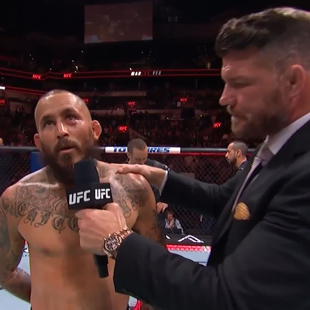 Se disculpa C H🖕🏽T O🇪🇨V E R A 🇪🇨 con sus fans que le responden con un aplauso, no pone excusas #UFCSanAntonio