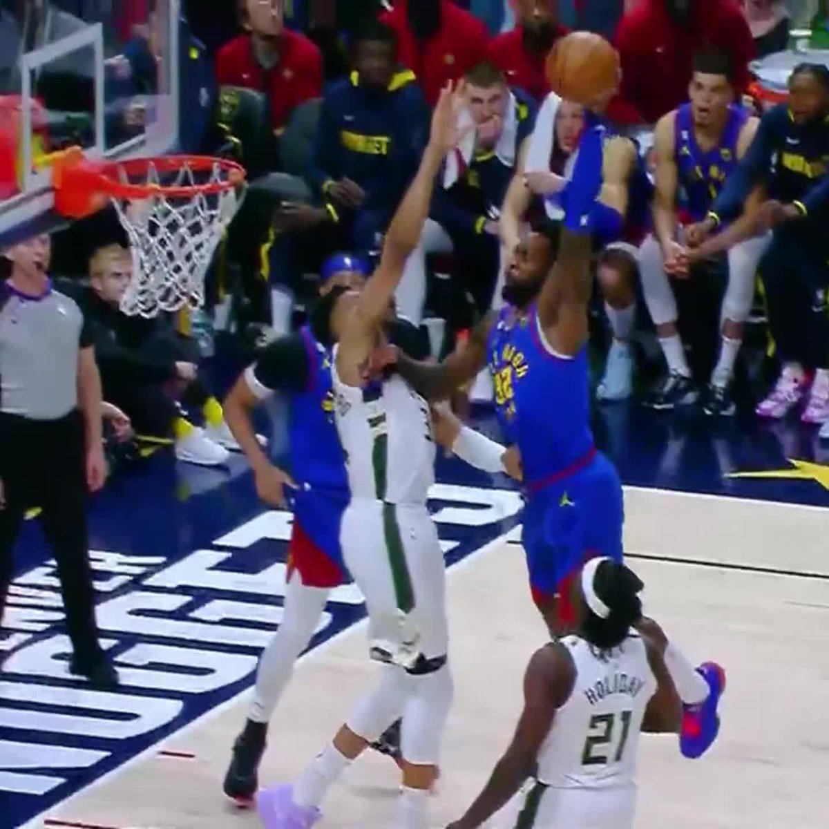 JEFF GREEN DUNKED ON GIANNIS 💥