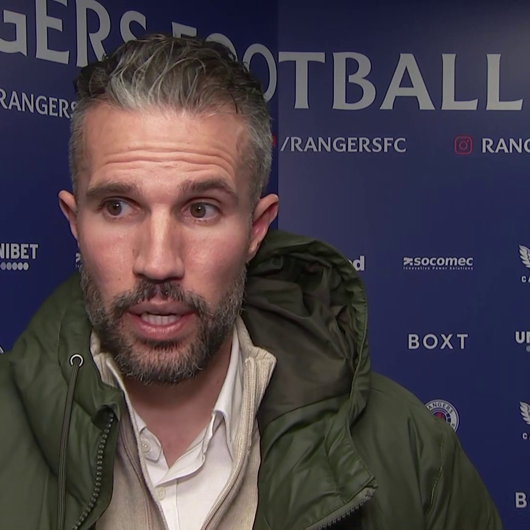 Robin van Persie believes The Arsenal will win the Premier League this season