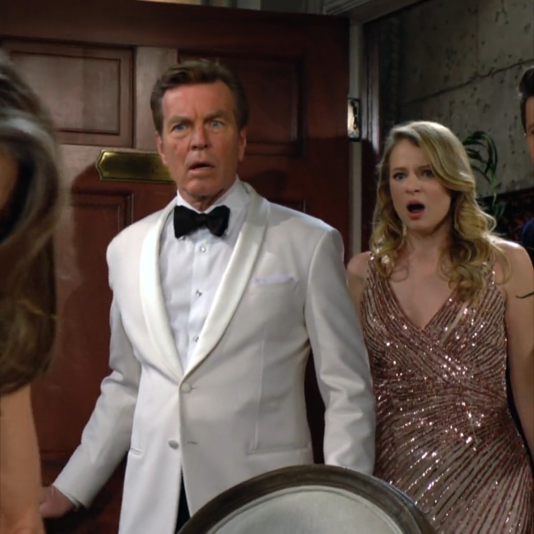 Diane is seeing red 👊 Tune in to all-new episodes of #YR this week on CBS to see what happens next! 😱 Stream the latest on Paramount+.