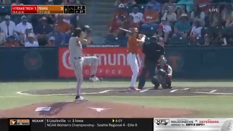 JT!!! Jared Thomas hits his first career homer to make it 4-1 Horns in the 4th! #HookEm