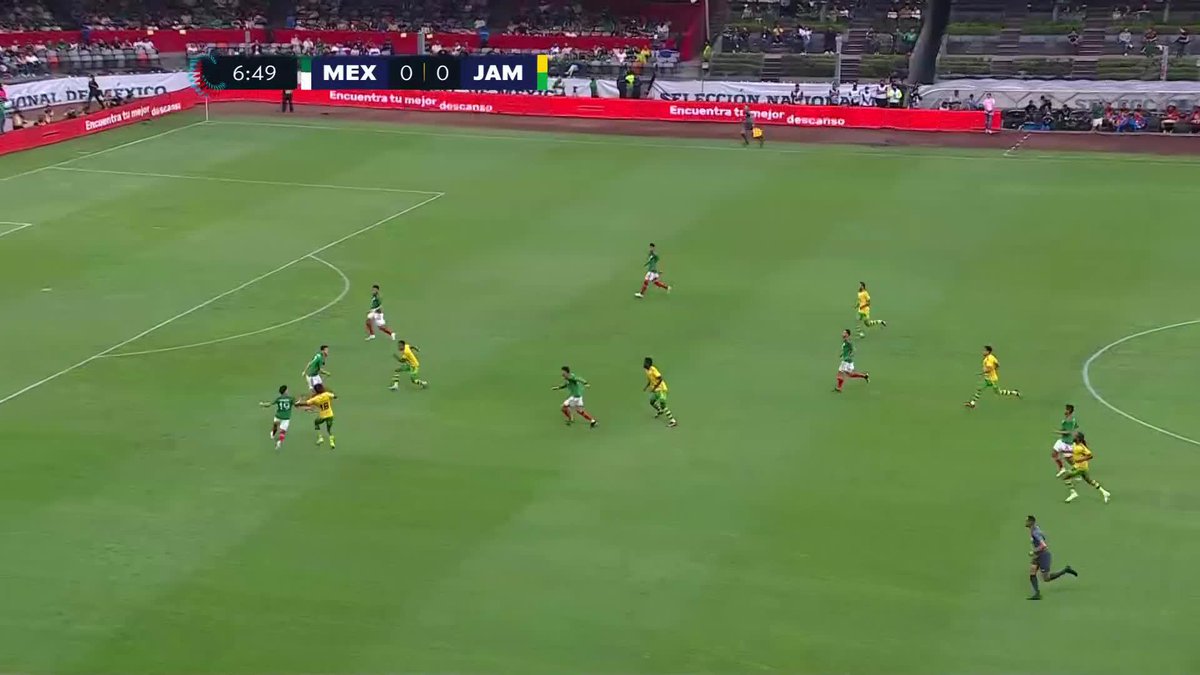 BOBBY DECORDOVA-REID WITH THE GOAL OF A LIFETIME AT THE AZTECA. 🤯 We'll be watching that one for years. 🔥
