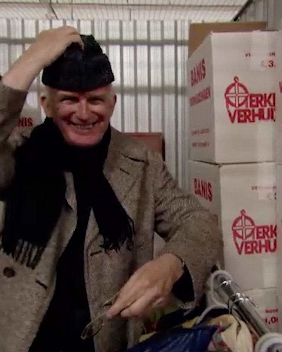Naar aanleiding van het overlijden van Wim de Bie zenden we vanavond een deel van het drieluik ‘Van Kooten & De Bie sloegen weer toe!’ uit. Hierin praten Wim en Kees over hun omvangrijke oeuvre en de honderden uren televisie die ze samen maakten. Kijk om 22.20 uur op #NPO2.