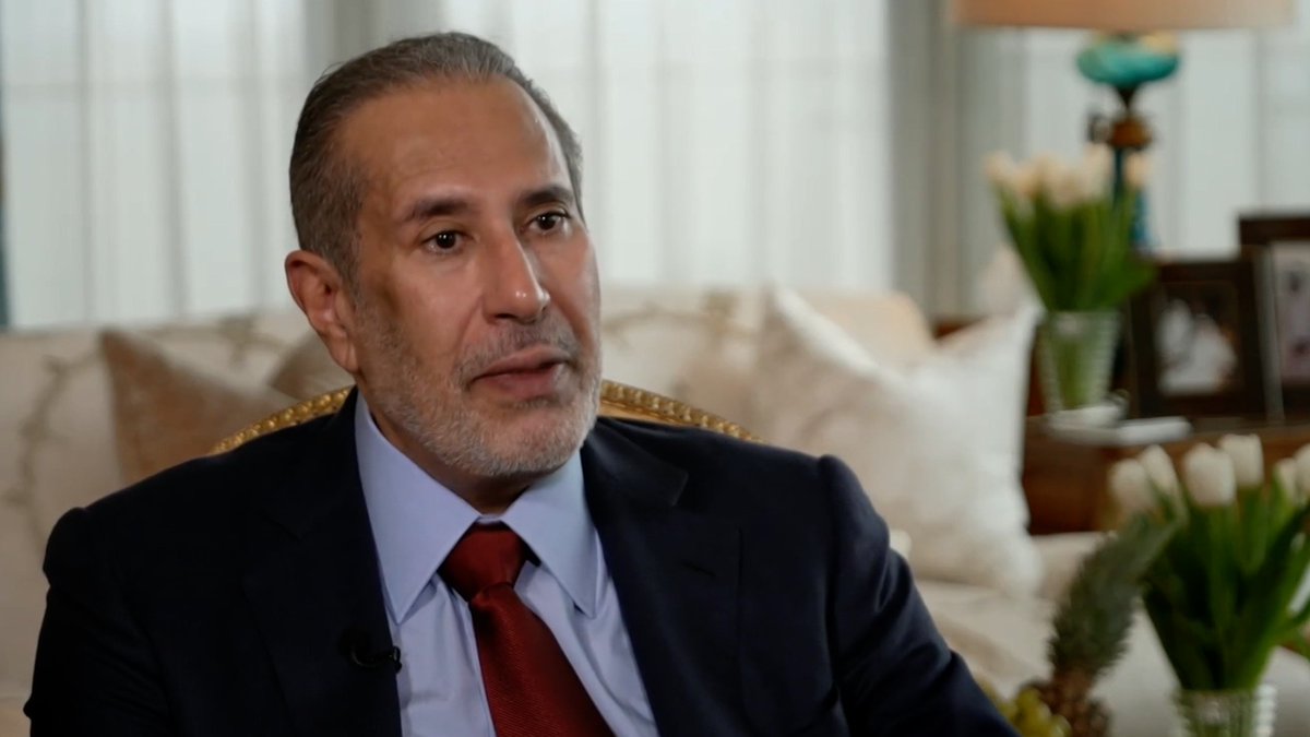 يكتنز حمد بن جاسم الكثير من الاسرار يسردها بسلاسة كان شاهداً على مرحلة تحول كبيرة في منطقة الشرق الاوسط ولكن ما لفتني الصراحة اللي يتكلم فيها وكأنو الامور عادي زي شربة الماي … انتم ما رأيكم ما هي القنبلة الاعلامية التي فجرها هذه المرة ؟ #ماريا_معلوف