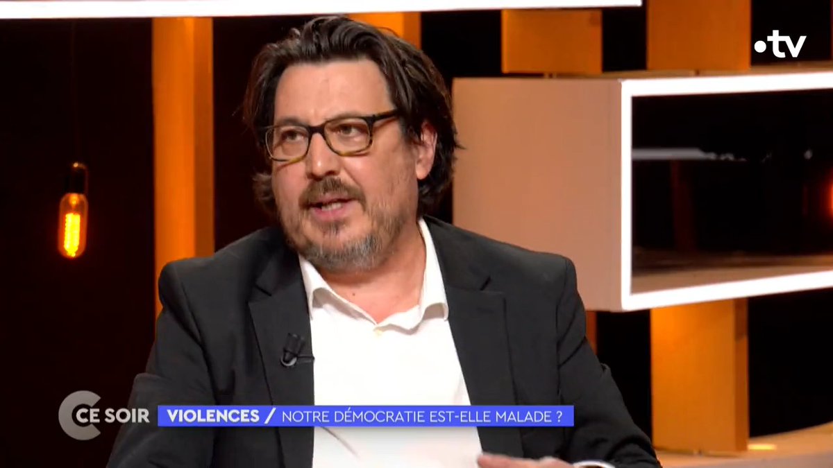 «Je suis inquiet des descentes quotidiennes, à Lyon, à Bordeaux, à Rennes, à Nantes, de factions fascistes, tous les jours. Qui parle de ça ?», @DavDuf, écrivain, réalisateur, fondateur de Au Poste Bot | Auposte.fr La suite : ➡️ 🎧en podcast