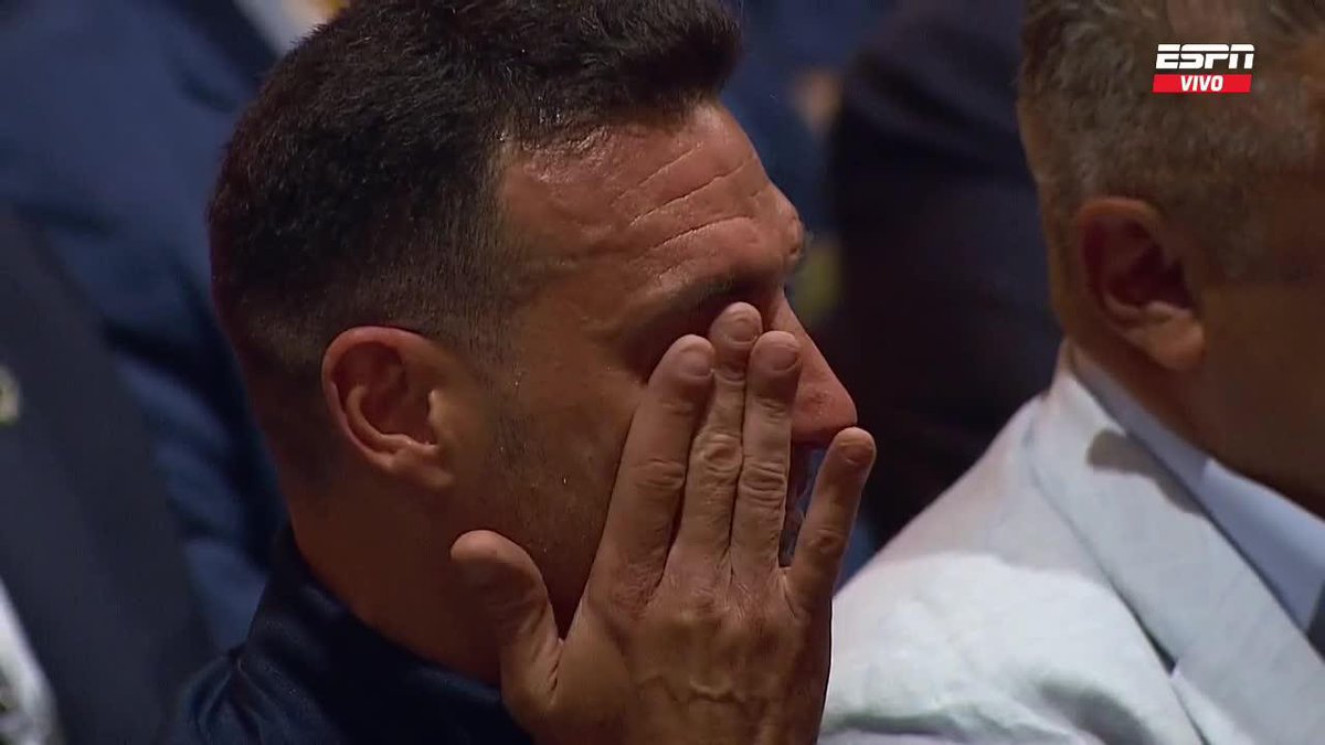 JOSÉ: EL PEQUEÑO FANÁTICO QUE EMOCIONÓ A TODOS EN PARAGUAY. ¡SCALONI NO PARABA DE LLORAR! 📺 Mirá el homenaje por #ESPNenStarPlus