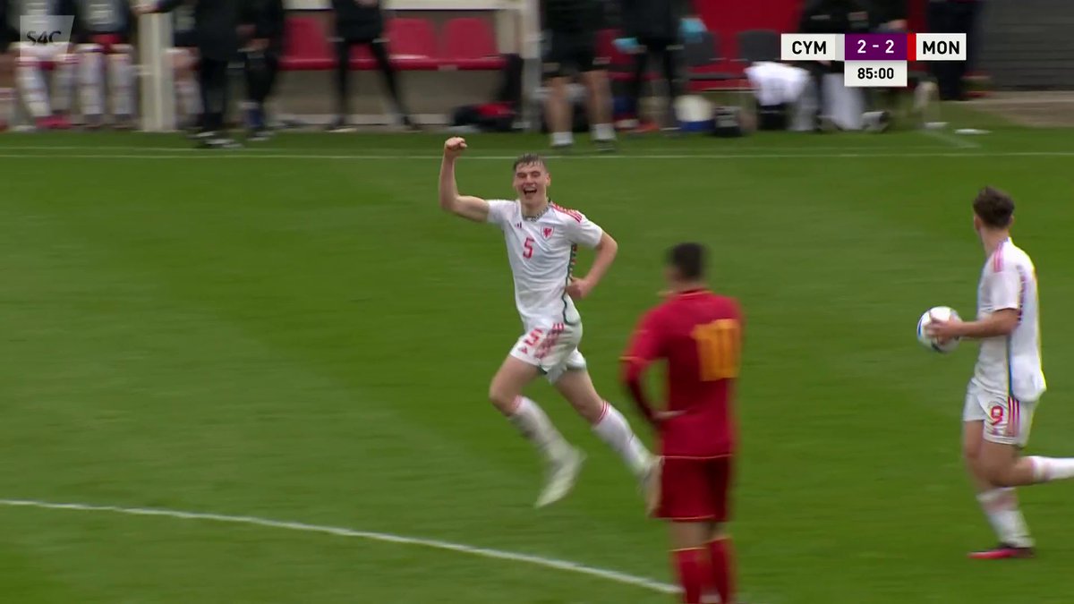 Dylan Lawlor 🎯 📺 Yn fyw / Watch live: #TogetherStronger