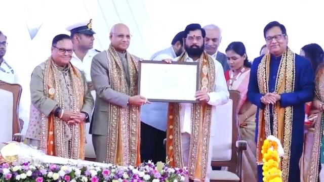 डॉ. डी. वाय. पाटील विद्यापीठाच्या दीक्षांत समारंभात माननीय राज्यपाल श्री रमेश बैस जी यांच्या हस्ते डी. लिट् पदवीने सन्मान.