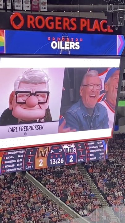 This lookalike cam just kept getting better 🤣 (via siobhancatherine/IG)