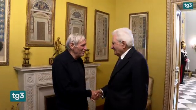 Il Presidente della Repubblica Mattarella riceve l'associazione libera di don Luigi Ciotti e lancia un nuovo monito contro le mafie: "Nessuno deve essere escluso dal lavoro, così si combatte la corruzione"