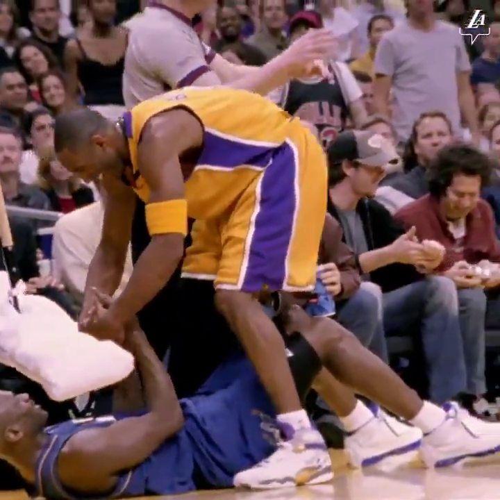 20 years ago today. The final time Kobe &amp; MJ faced each other. 🐐🐐