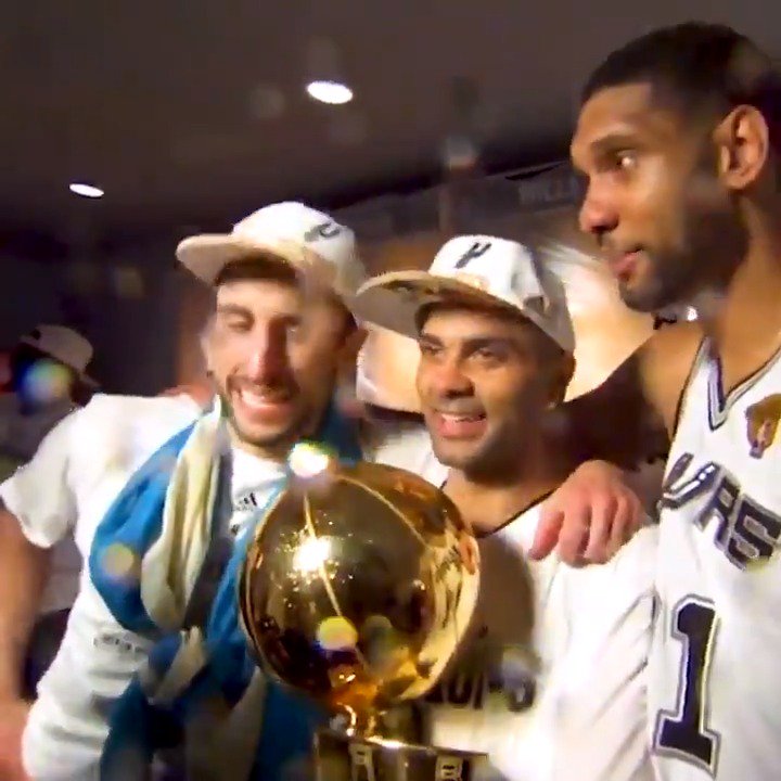 Se cumple un nuevo aniversario del dia en que los San Antonio Spurs le retiraron la camiseta a Manu Ginobili Ese dia, la NBA publicó este video homenaje, con la palabra de grandes protagonistas