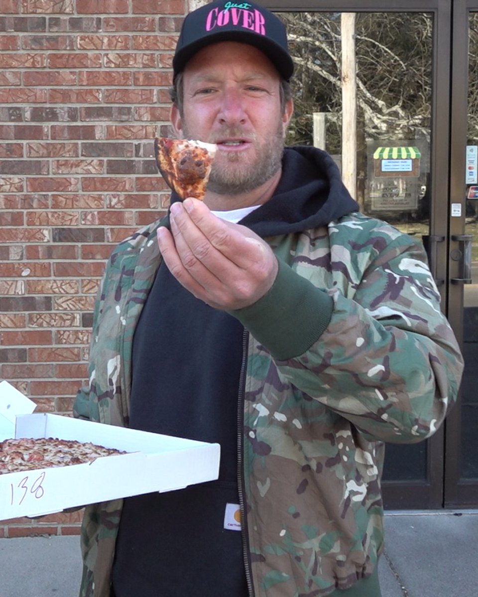 Barstool Pizza Review - Marion's Piazza (Dayton, OH)