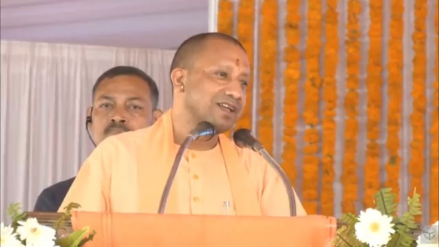 तब का शासन पर्व और त्योहारों को बैन कर देता था... आज पर्व-त्योहार उत्साह और उमंग के साथ मनाए जा रहे हैं...
