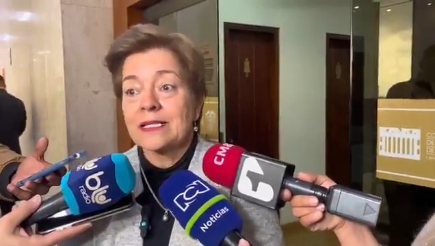 “Llamo al CEO de Rappi para que se mantenga en la mesa técnica en la que participa o levantamos la mesa y nos vemos en las calles como él dice”: Gloria Ramírez, ministra de Trabajo, responde al presidente de Rappi por protestas de rappitenderos en contra de la reforma laboral.