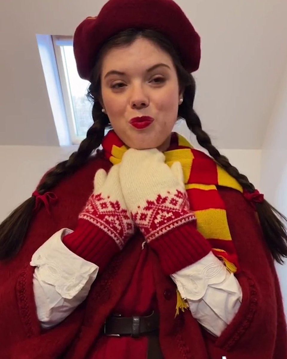 This is the gryffindor outfit of our cottage-core dreams 🤩 Be sure to include your house hashtag in your #HogwartsHousePride content to get extra Quiz Championship points! Check out this amazing creator on IG: @/brioche_au_chocolat #Gryffindor #Slytherin #Ravenclaw #Hufflepuff