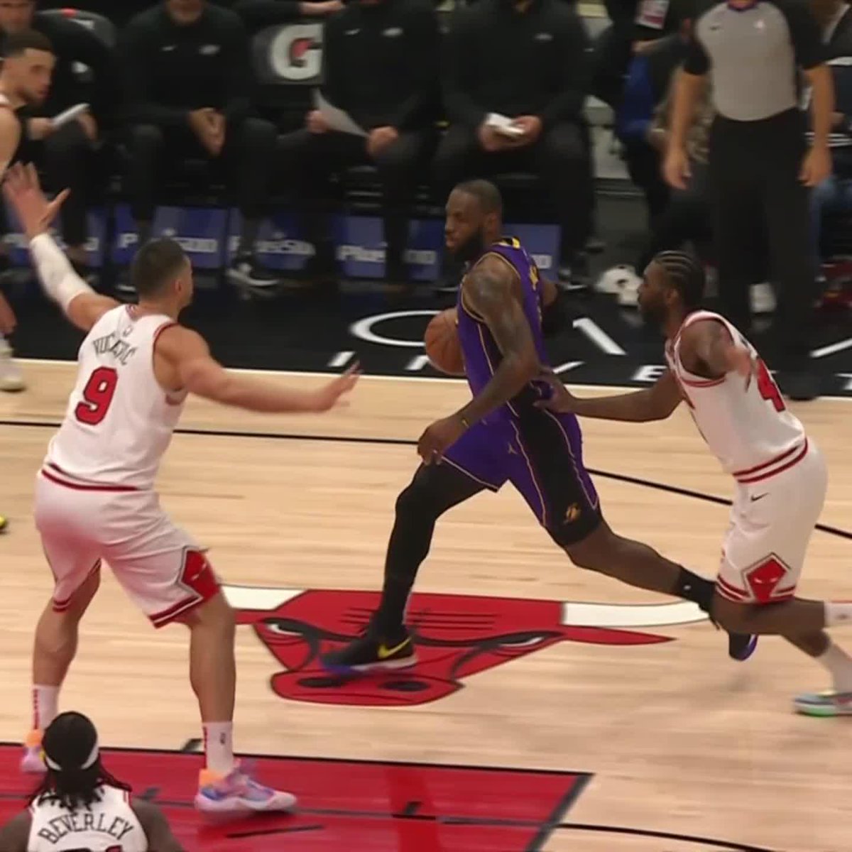 "DID YOU BRING A PASSPORT WITH YOU?" Bulls announcers didn't hold back on Bron 😅
