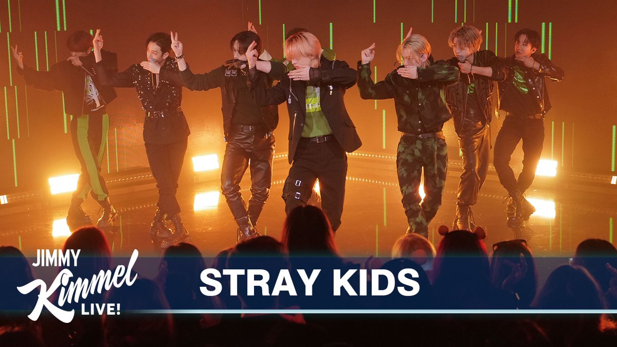 .Stray Kids perform #MANIAC! 💚