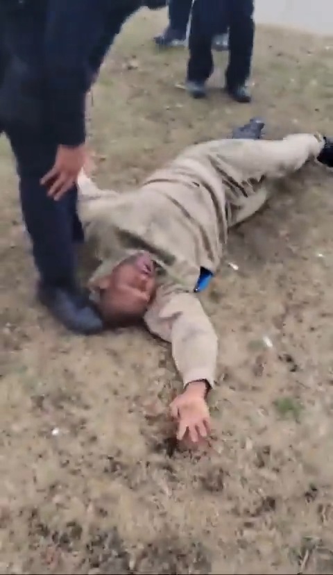 Guy fakes a Seizure when the Police arrive to arrest him...
